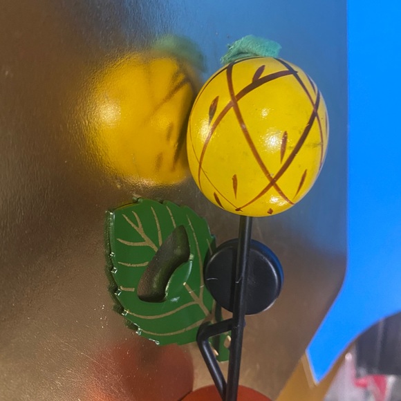 RETRO 70s JAPAN TIMBER LINE WOOD CRAFT TUTTI-FRUITTI MAGNETIC BOTTLE/ CAN OPENER - Picture 13 of 15